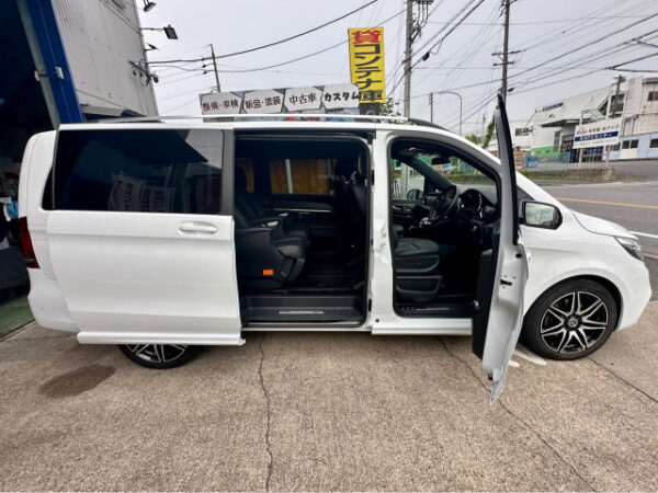 メルセデス・ベンツ  V220d アバンギャルド ロング AMGライン - 画像 (17)