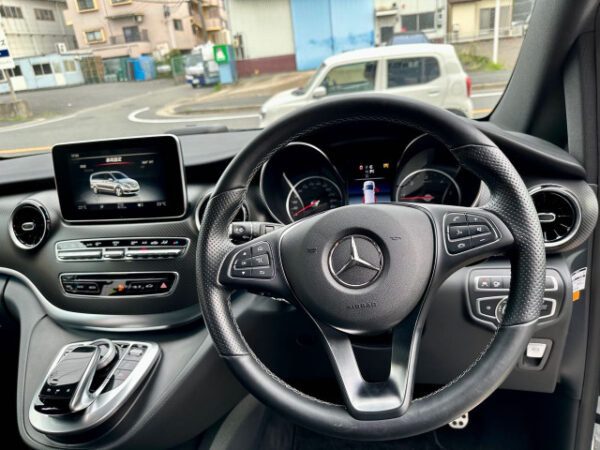メルセデス・ベンツ  V220d アバンギャルド ロング AMGライン - 画像 (21)