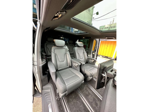 メルセデス・ベンツ  V220d アバンギャルド ロング AMGライン - 画像 (32)