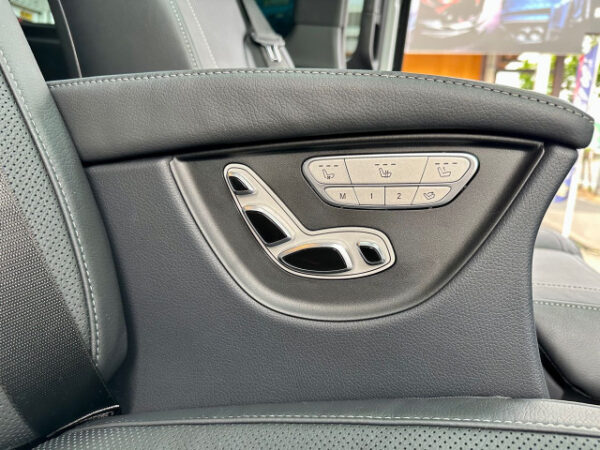 メルセデス・ベンツ  V220d アバンギャルド ロング AMGライン - 画像 (33)