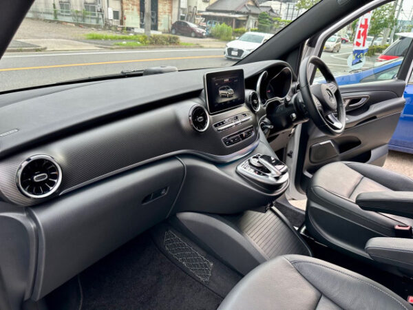 メルセデス・ベンツ  V220d アバンギャルド ロング AMGライン - 画像 (43)